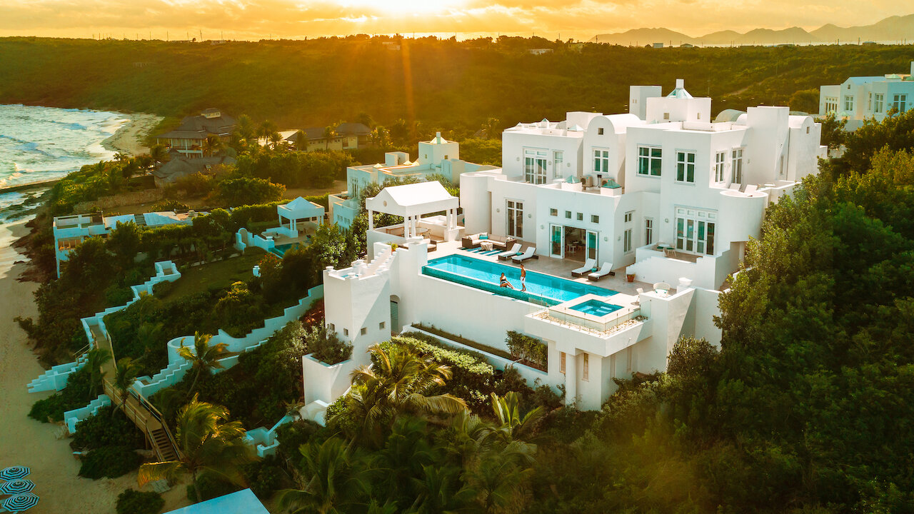 Watch The World's Most Amazing Vacation Rentals Netflix Official Site